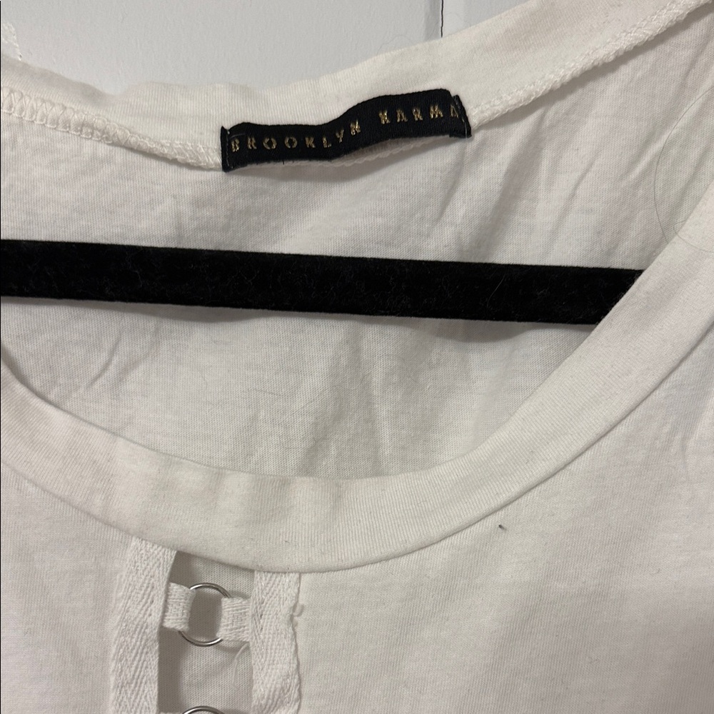 White Tank Size M - Picture 2 of 3